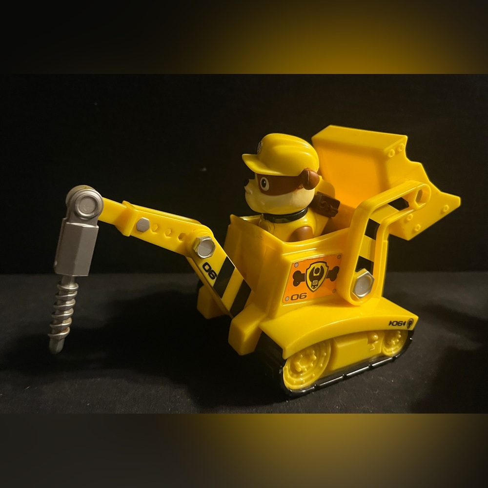 Paw Patrol Rubble's bulldozer toy truck